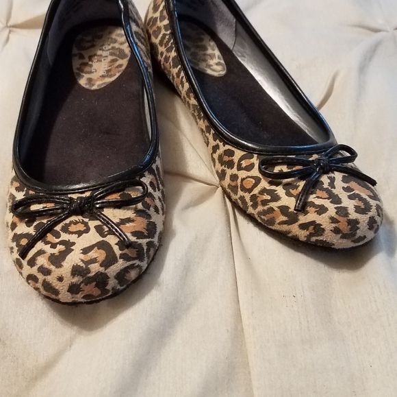 Leopard print flats - Picture 1 of 2